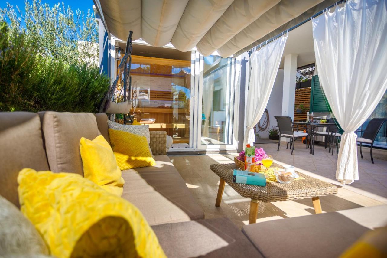Nono Jure , Private Pool & Sauna Milna  Exterior foto