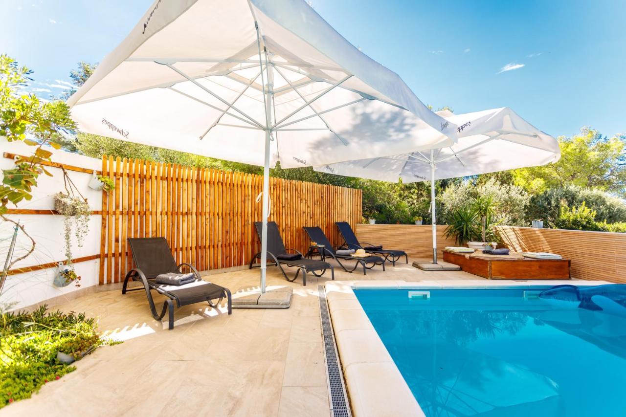 Nono Jure , Private Pool & Sauna Milna  Exterior foto
